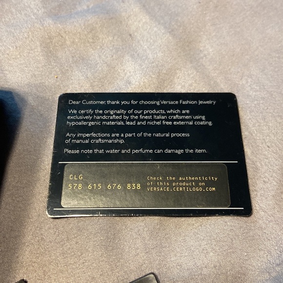 Versace gift wrap set - Picture 2 of 5